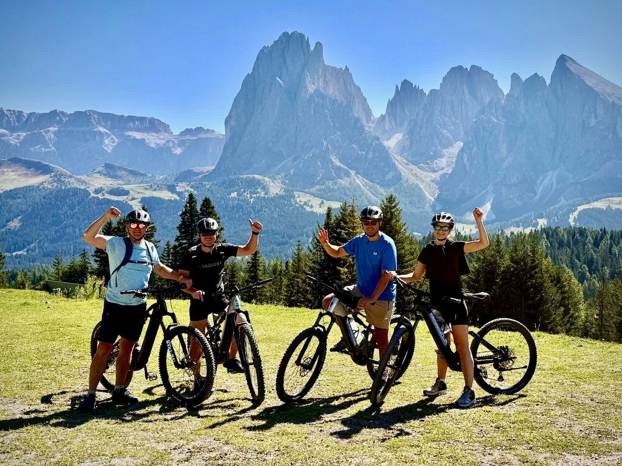 ITALIJA: Val Gardena dviračiais eMTB - žygiai Dolomituose